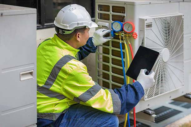 Professional Hvac technician working in Belleville, WI